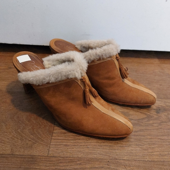 Arturo Chiang Tan Ankle Booties with Tassel Detail - Picture 4 of 6